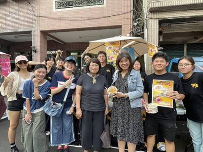 Southern Culture Carnival Never Absent! National University of Kaohsiung Faculty and Students Make Friends Through Indonesian and Vietnamese Cuisine, Showcasing International Education AchievementsImage